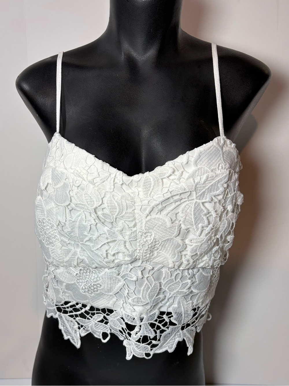 Design Lab Lord & Taylor White Lace Trim Cami